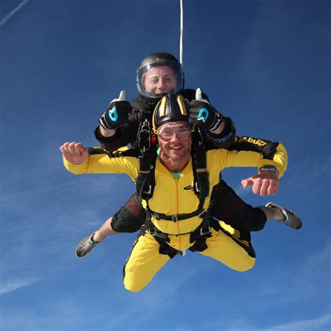 Tandem Skydive Experience | Skydive Buzz Ltd