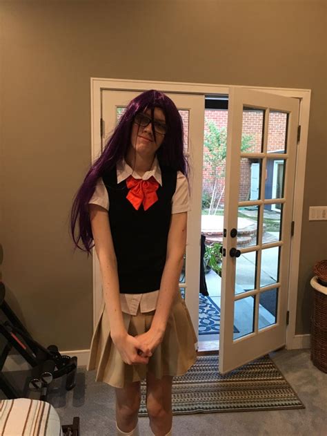 Hi Omori! You should totally smile more! (My Mari Cosplay!) : r/OMORI