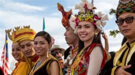 Warisan Kepelbagaian Budaya Di Malaysia Gambar