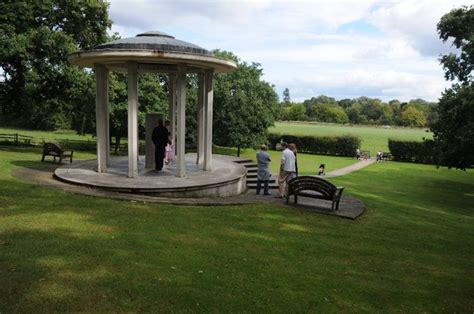 Magna Carta Memorial, Runnymede © Philip Halling cc-by-sa/2.0 :: Geograph Britain and Ireland