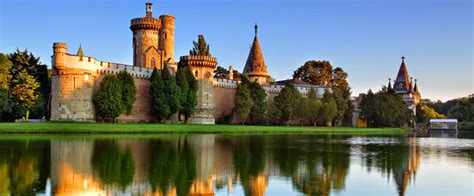 No Limit Info Travel: Laxenburg Franzensburg Castle, Austria