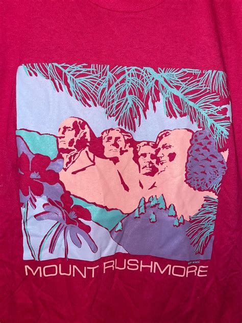 1989 Vintage Mount Rushmore Flower State Graphic Pink… - Gem