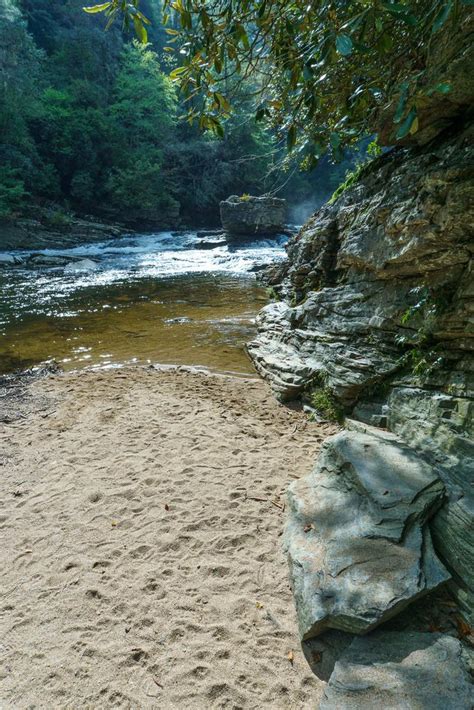 Plunge Basin Trail on HikeWNC