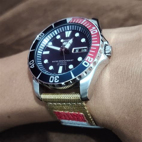 Seiko 5 sport diver original, Fesyen Pria, Jam Tangan di Carousell