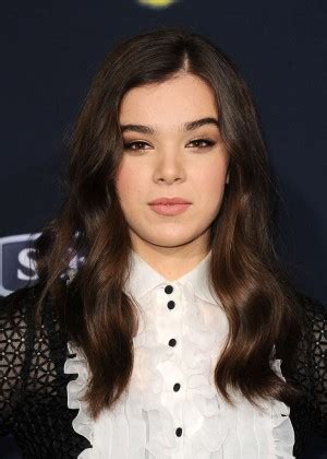 Hailee Steinfeld: Pitch Perfect 2 LA Premiere -08 | GotCeleb