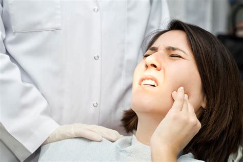 Dental Implant Pain: How Long Does It Last after Procedure?