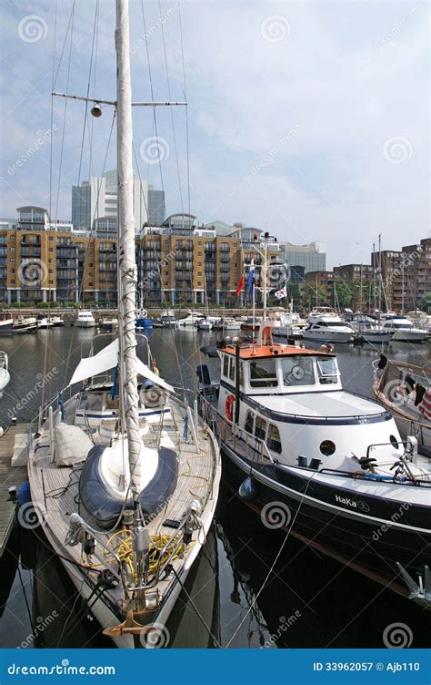 St Katherines dock editorial photography. Image of yachts - 33962057