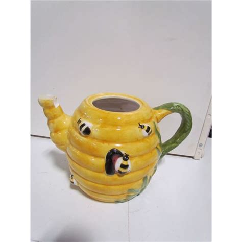 Bumblebee Hive Tea Pot