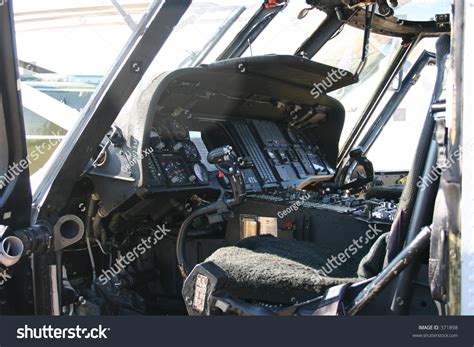 Navy Sh60 Seahawk Andrews Afb Cockpit Stock Photo 371898 - Shutterstock