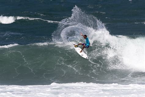 HALEIWA LEVELS PLAYING FIELD AT HAWAIIAN PRO | Surf News Network