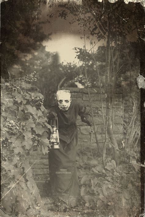 Photographer And Her Sister Recreate Creepy Vintage Halloween Masks (27 Pics) | DeMilked