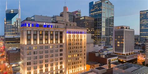 Downtown Nashville Hotels Near Bridgestone Arena | Hotel Indigo® Nashville