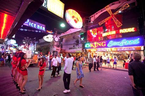 All About The Happening Patpong Night Market Of Thailand