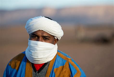 The Tagelmust by Tuareg - Northern Mali - TIMEOUT IN AFRICA