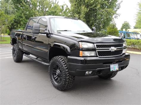 2006 Chevrolet Silverado 2500 LT / 4X4 / 6.6 Liter Duramax Diesel /LIFTED LIFTED