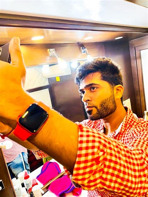 Simbu's stunning new click from Maanaadu sets rocks internet! - Tamil ...