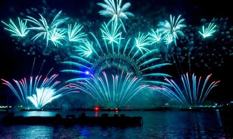 New Year's Eve celebrations and fireworks around the world – in pictures | London fireworks, New ...