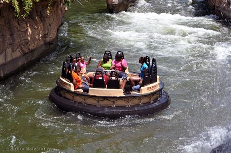 Roaring Rapids Ride | Guide to Six Flags over Texas