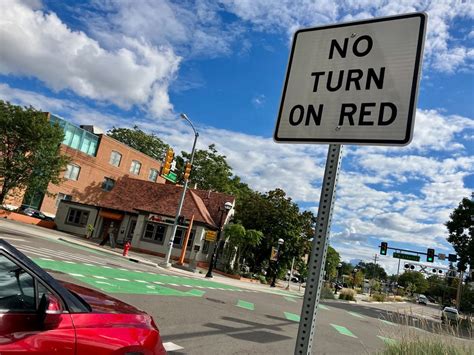 New ‘No Turn On Red’ signs going up in downtown Ann Arbor - mlive.com