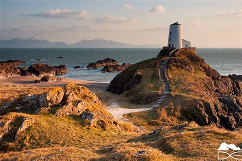 Ynys Llanddwyn - Anglesey - North Wales | Sunset lighting up… | Flickr