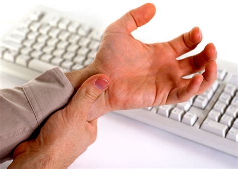 How to Prevent Repetitive Strain Injury when Using a Computer | Health and Well Being Tips