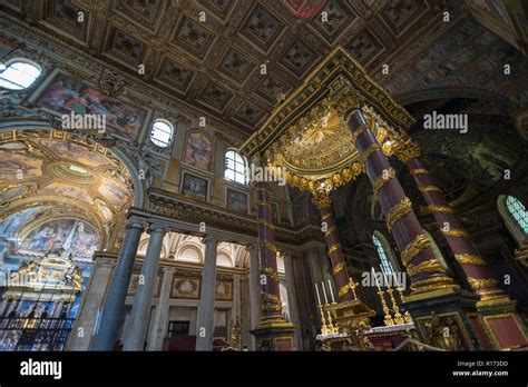 ROME, ITALY - OCTOBER 26, 2018: Interior of The Basilica di Santa Maria ...