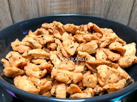 Resep Kue Bawang Enak dan Renyah - borukaro.com