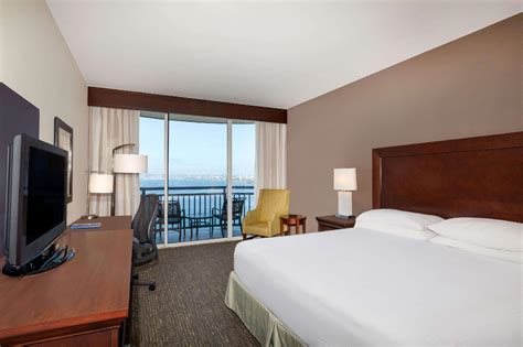 Wyndham San Diego Bayside Hotel (San Diego (CA)) - Deals, Photos & Reviews