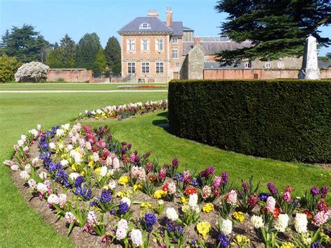 Spring flower beds, Tredegar House... © Robin Drayton cc-by-sa/2.0 :: Geograph Britain and Ireland