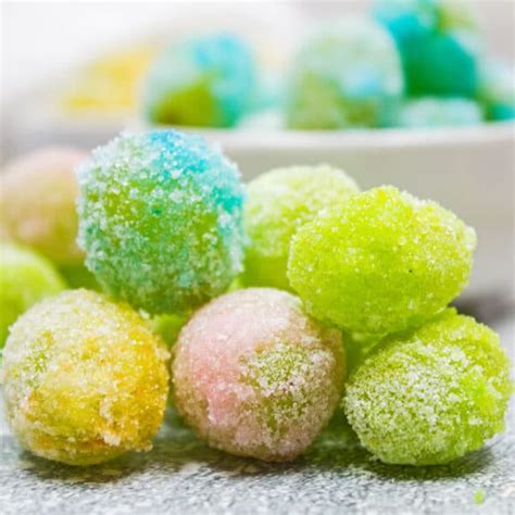 Jello Grapes (Colorful Candy Grapes) | Bake It With Love