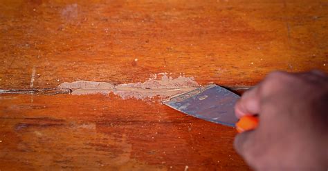 Using wood filler - lets-do-diy.com