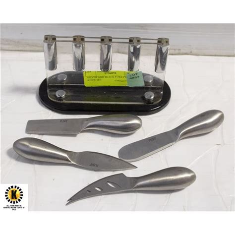 SILVER AND BLACK FUBA CHEESE KNIFE SET