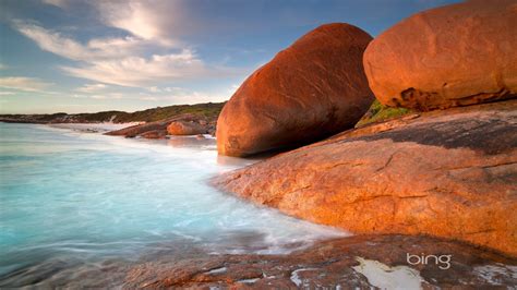 Beautiful rocky beach-2013 Bing widescreen wallpaper Preview | 10wallpaper.com