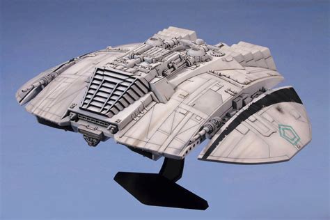 MODELKIT WORKSHOP: Battlestar Galactica Cylon Raider : Revell