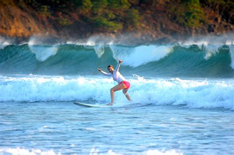 SURFING LESSONS IN JACO BEACH AND LOS SUENOS