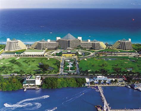 Turismo por Cristina Lira : Meliá Hotels International inaugura o novo Paradisus Cancún Resort