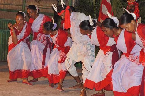 3.114.traditional-dance-West Bengal | Dance of india, Indian art paintings, Traditional dance