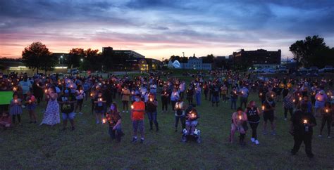 Vigil brings long silence, flickering candlelight, voices of many to ...