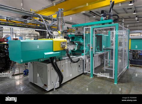 Plastic Injection Moulding Machine Stock Photo - Alamy