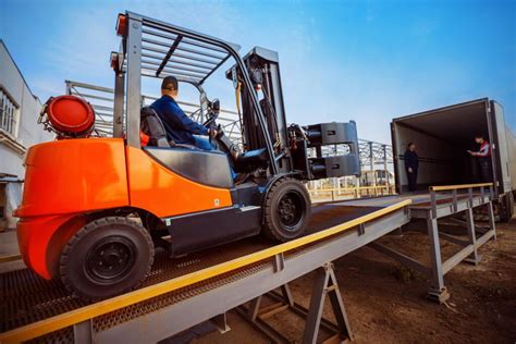 Industrial Forklift Training Course - OnPoint TRAC | Training, Rail ...