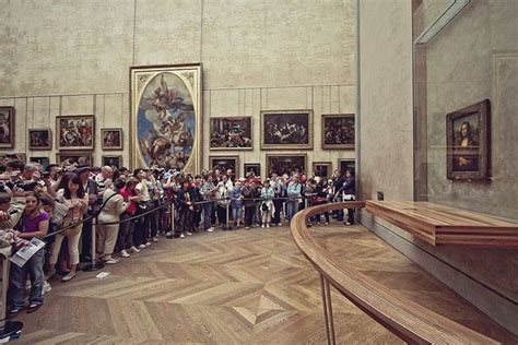 Mona Lisa Louvre Saal