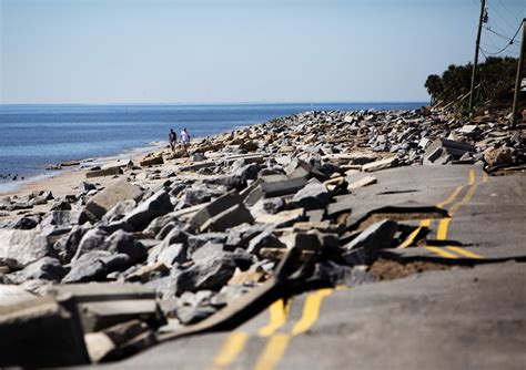 In Florida, families seeking the missing amid storm damage