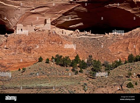 The Mummy cave, Canyon de Chelly, Chinle, Arizona, USA Stock Photo - Alamy