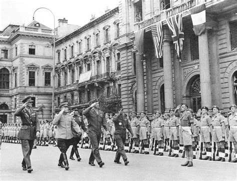 Allies parade in Vien, Austria, 1945 : ww2