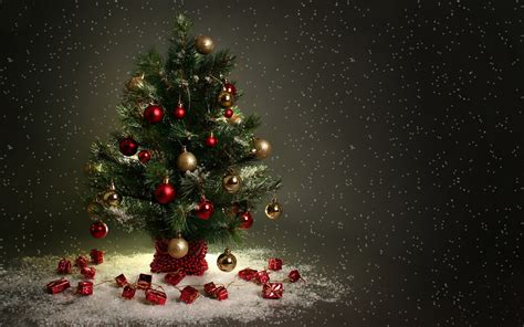 🔥 Download Beautiful Christmas Tree Wallpaper by @kristinwood ...