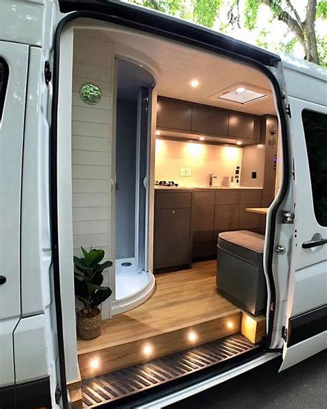 Decking in a van - Exterpark