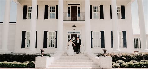 An Insider's Guide to Planning the Perfect Castle Hill Wedding!