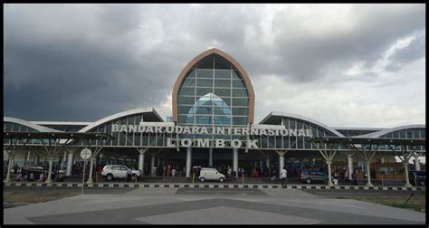 Berbagi Cerita Fun: Kisah Unik di Bandara Internasional Lombok (05112011)