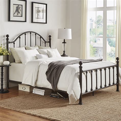 10+ Black Iron Bed Decorating Ideas – HomeDecorish