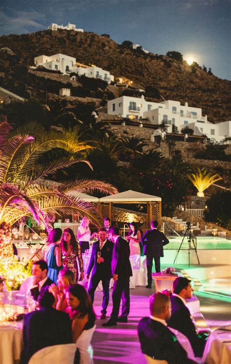 Luxurious destination wedding in Mykonos island - StudioPhosart